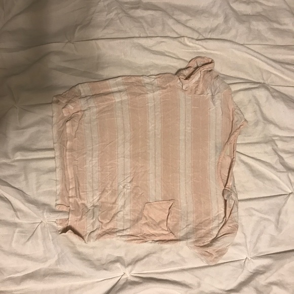 Light pink crop top - Picture 2 of 2